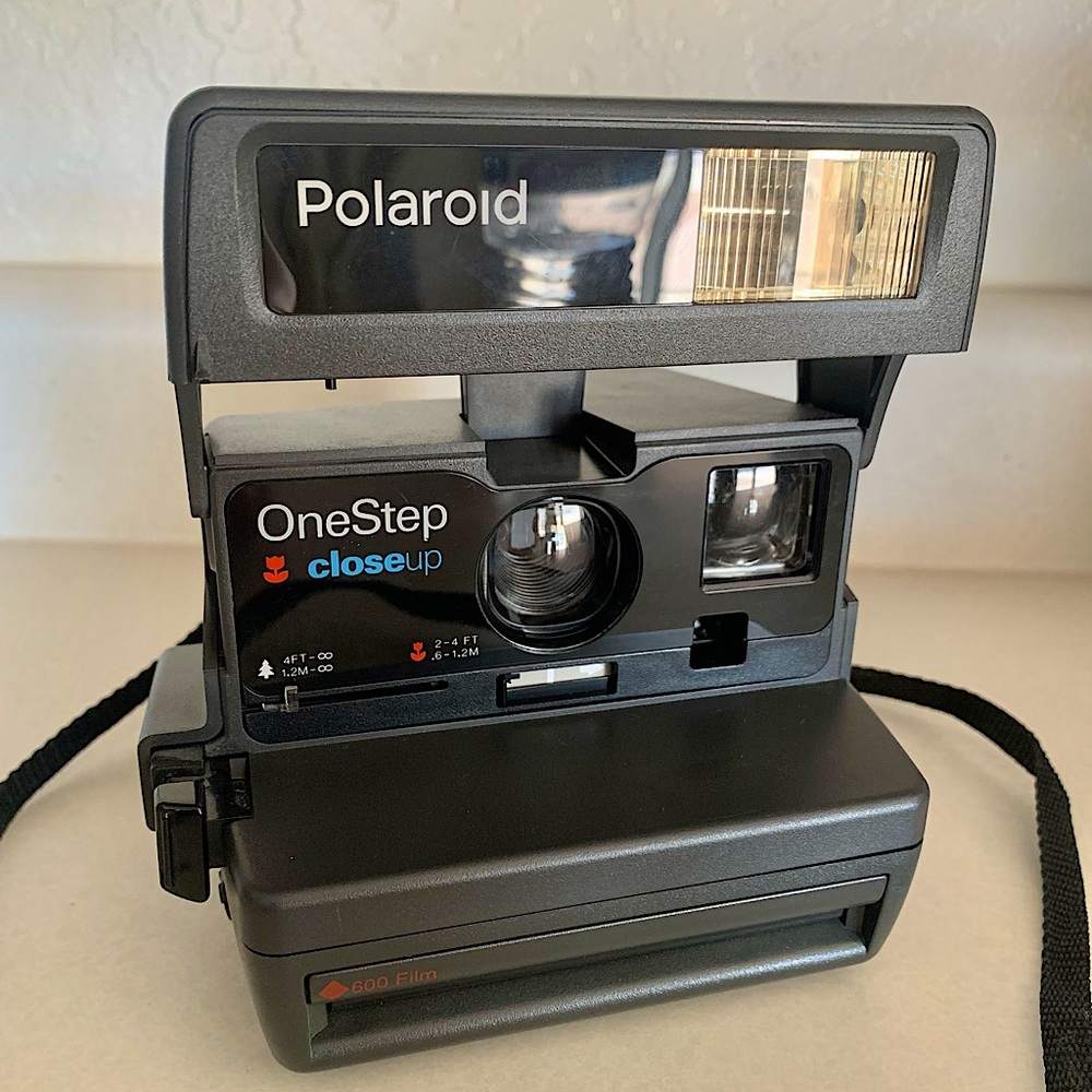Polaroid 600 Instant Camera
